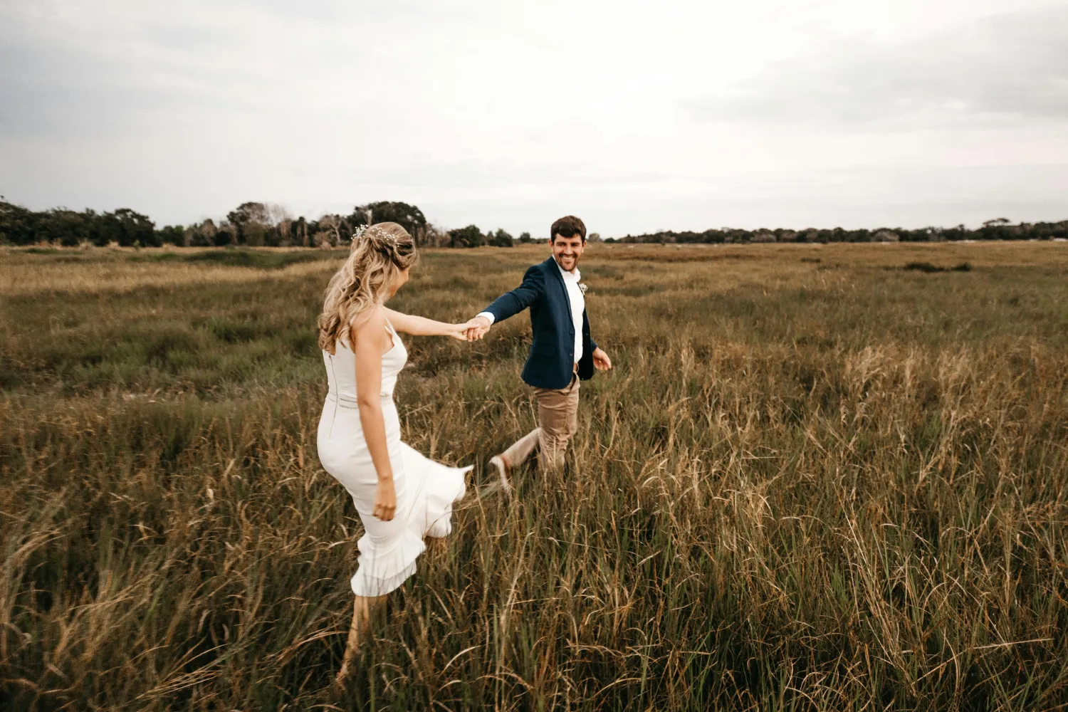 Chic & Romantic Honeymoon Outfit Ideas You’ll Adore