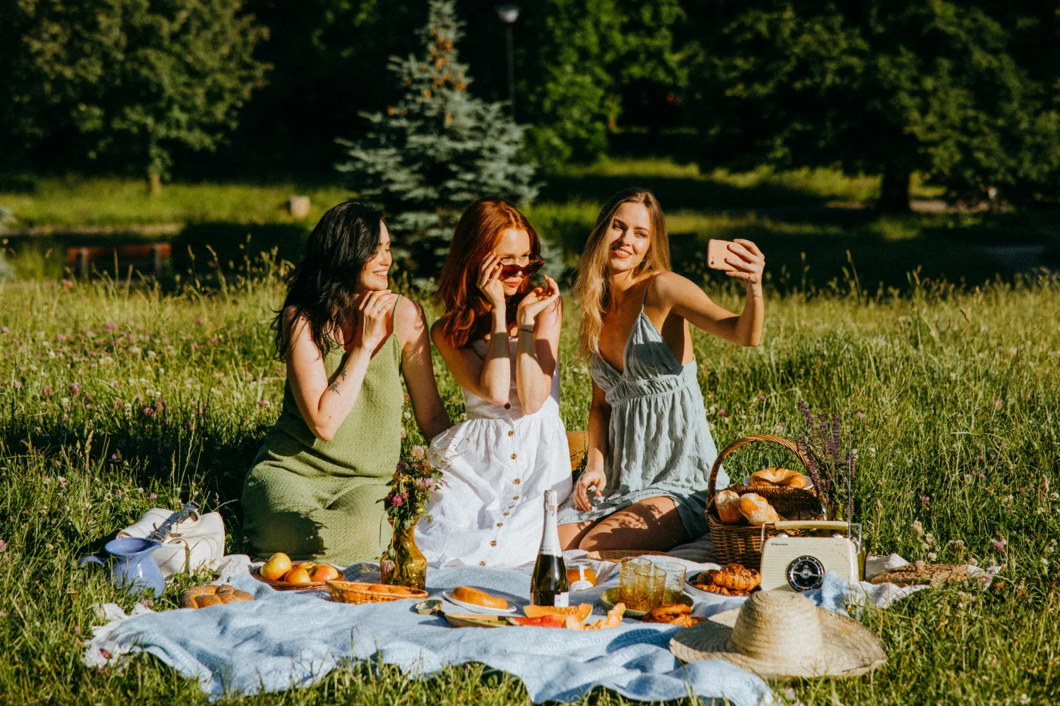Best Girls Trip Locations for Fun & Bonding