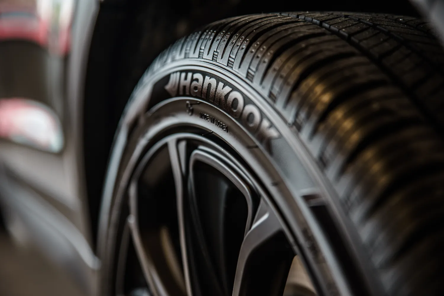 Best All Weather Tires for Smooth & Safe Year-Round Driving