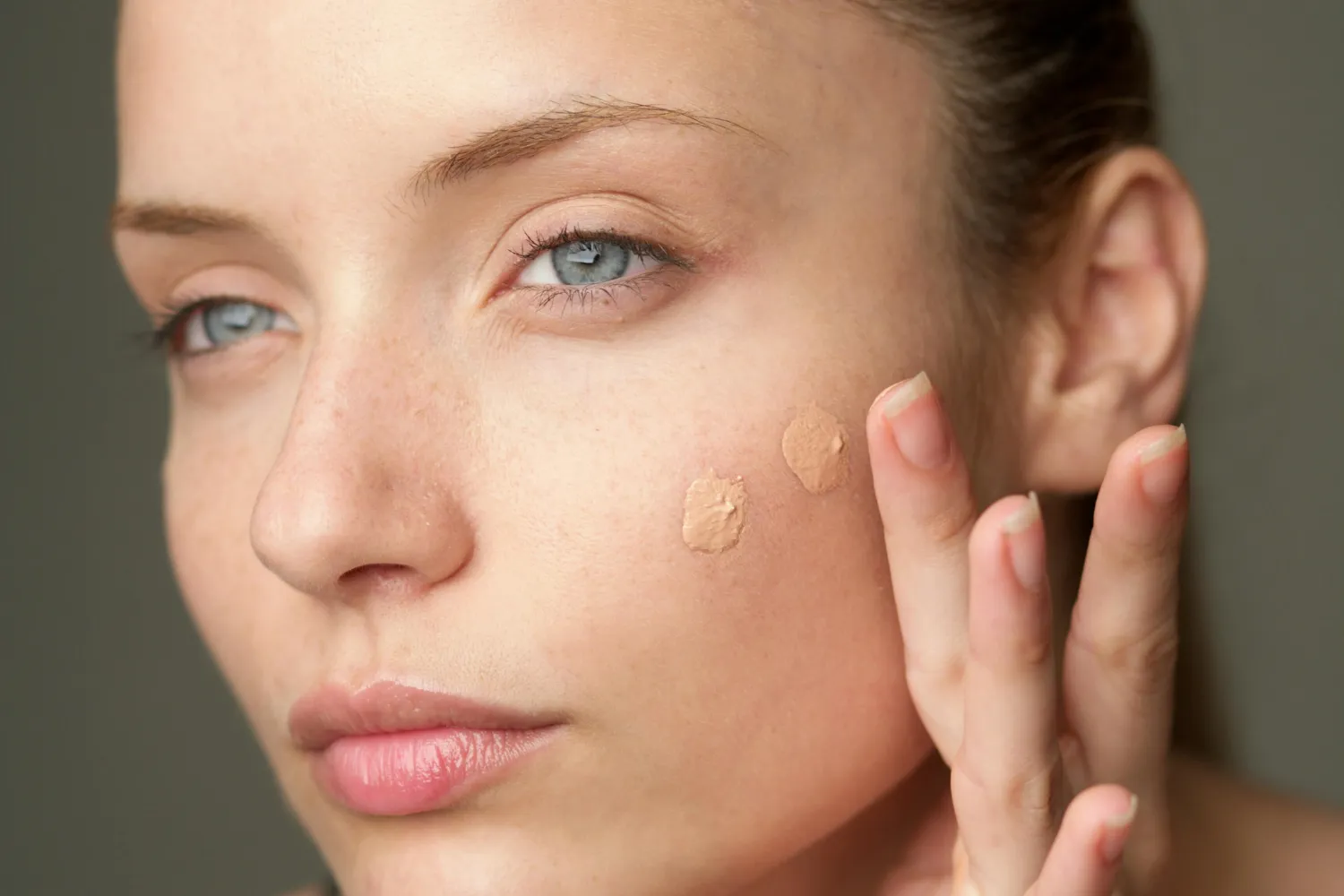 Best Foundations for Mature Skin That Look Flawless